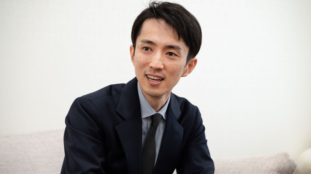 勝浦氏
