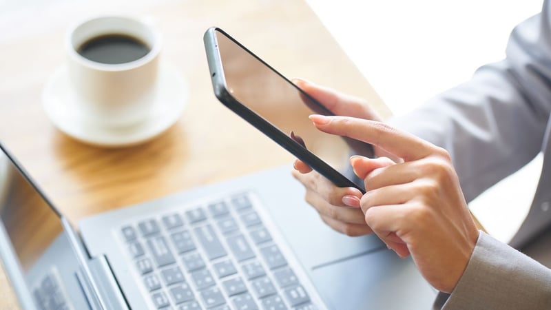 LINE公式アカウントの自動応答メッセージとは?設定方法や例文、活用事例を紹介